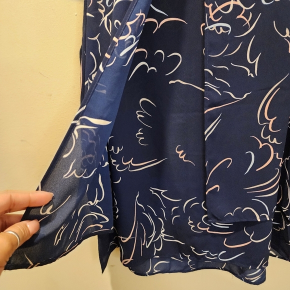 Juicy Couture Navy Blue Relax Fit Sleevesless Blouse size M - Picture 8 of 11